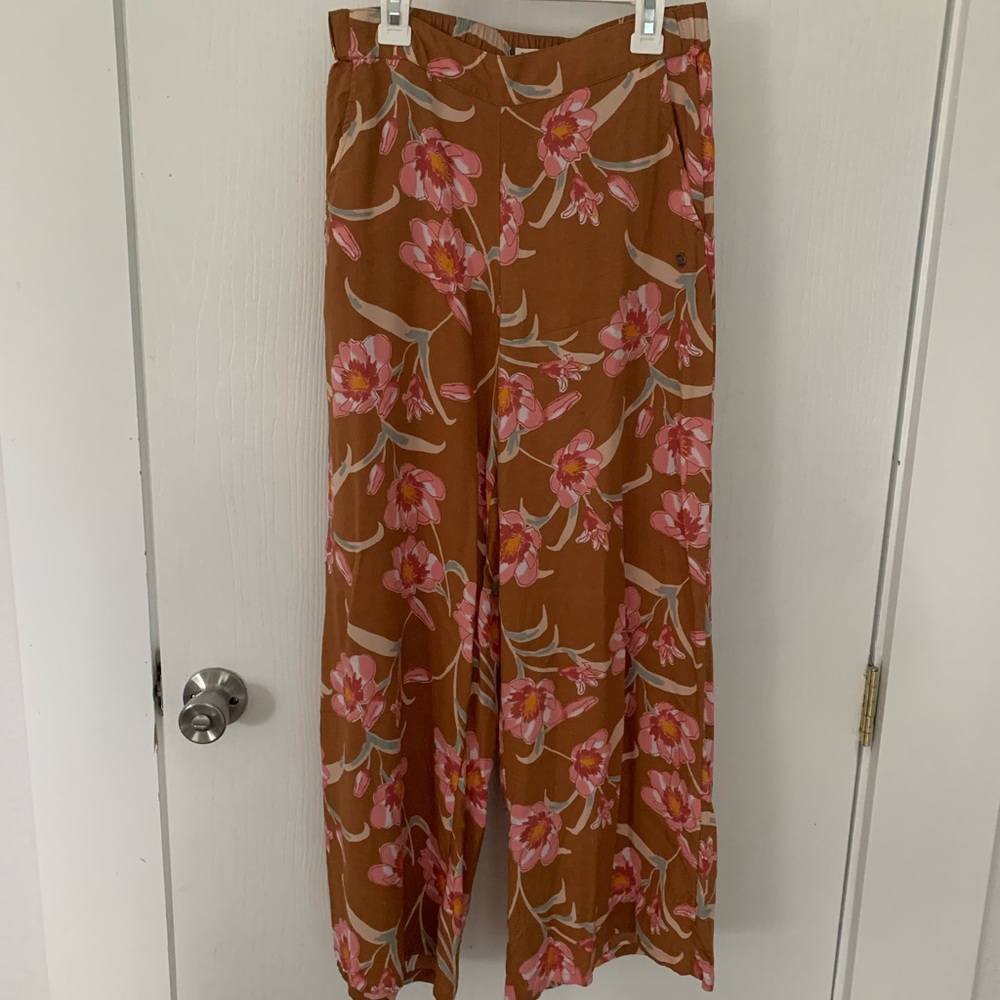 Roxy pants